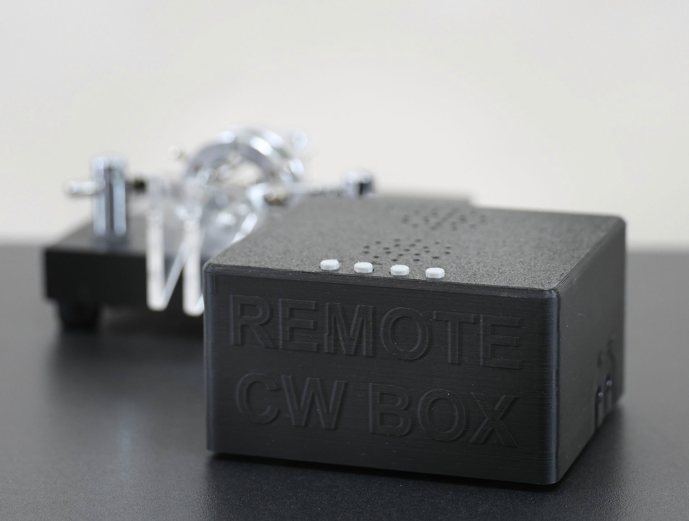 DL2CC Remote CW Box wired to a CW paddle